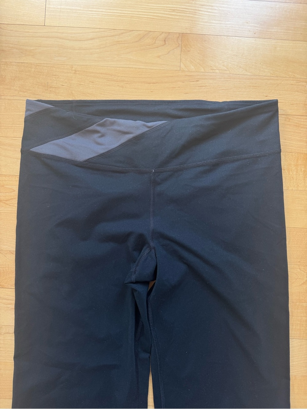 Under Armour Black Athletic flare Leggings - Picture 2 of 5